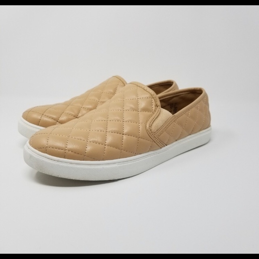 Quilted Slip on Shoes